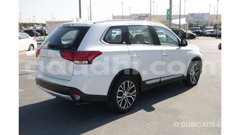 Big with watermark mitsubishi outlander somalia import dubai 3076