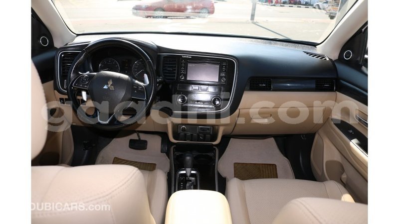 Big with watermark mitsubishi outlander somalia import dubai 3076