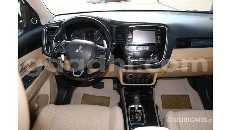 Big with watermark mitsubishi outlander somalia import dubai 3076