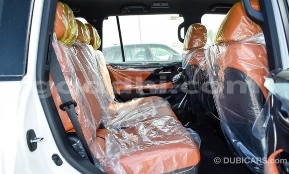 اشتري Imported Lexus LX أبيض سيارة في Import - Dubai في الصومال اشتري Imported Lexus LX أبيض سيارة في Import - Dubai في الصومال