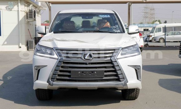 اشتري Imported Lexus LX أبيض سيارة في Import - Dubai في الصومال اشتري Imported Lexus LX أبيض سيارة في Import - Dubai في الصومال