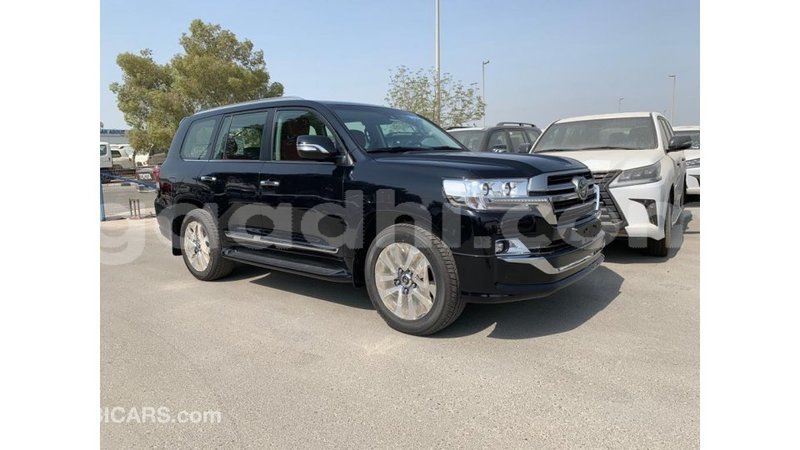 Big with watermark toyota land cruiser somalia import dubai 3080