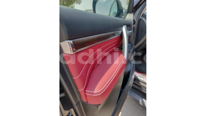 Big with watermark toyota land cruiser somalia import dubai 3080