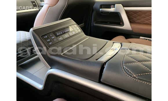 Imported Toyota Land Cruiser Black Makiinaa iti Import - Dubai keessatti Somalia keessatti Imported Toyota Land Cruiser Black Makiinaa iti Import - Dubai keessatti Somalia keessatti