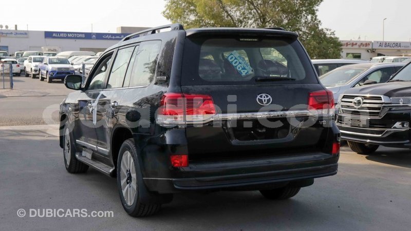 Big with watermark toyota land cruiser somalia import dubai 3090