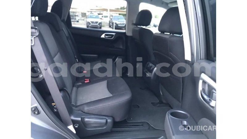 Big with watermark nissan pathfinder somalia import dubai 3092