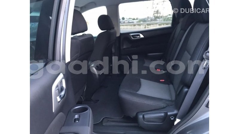 Big with watermark nissan pathfinder somalia import dubai 3092