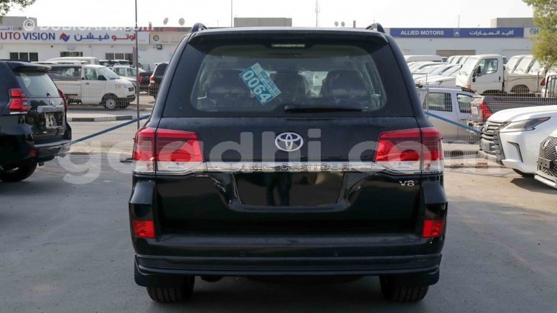 Big with watermark toyota land cruiser somalia import dubai 3093