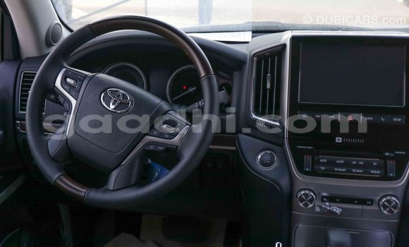 اشتري Imported Toyota Land Cruiser أسود سيارة في Import - Dubai في الصومال اشتري Imported Toyota Land Cruiser أسود سيارة في Import - Dubai في الصومال