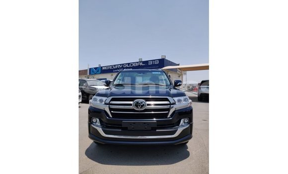 Imported Toyota Land Cruiser Black Makiinaa iti Import - Dubai keessatti Somalia keessatti Imported Toyota Land Cruiser Black Makiinaa iti Import - Dubai keessatti Somalia keessatti