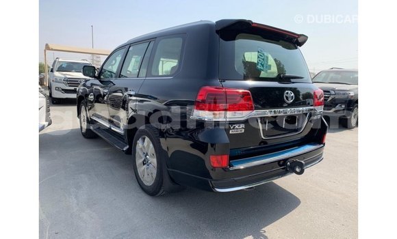Imported Toyota Land Cruiser Black Makiinaa iti Import - Dubai keessatti Somalia keessatti Imported Toyota Land Cruiser Black Makiinaa iti Import - Dubai keessatti Somalia keessatti
