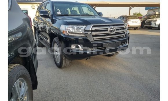 Imported Toyota Land Cruiser Black Makiinaa iti Import - Dubai keessatti Somalia keessatti Imported Toyota Land Cruiser Black Makiinaa iti Import - Dubai keessatti Somalia keessatti