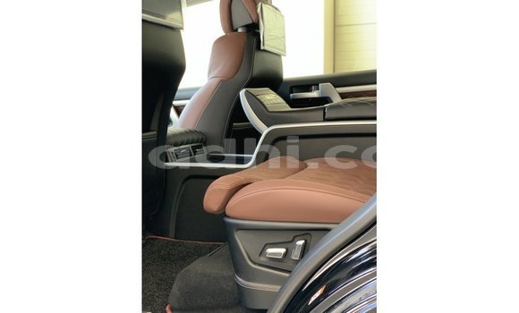 Imported Toyota Land Cruiser Black Makiinaa iti Import - Dubai keessatti Somalia keessatti Imported Toyota Land Cruiser Black Makiinaa iti Import - Dubai keessatti Somalia keessatti
