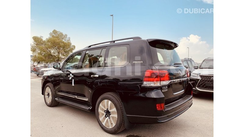 Big with watermark toyota land cruiser somalia import dubai 3100