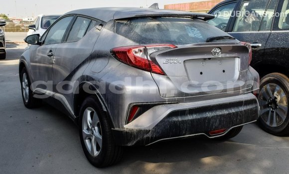 اشتري Imported Toyota C-HR آخر سيارة في Import - Dubai في الصومال اشتري Imported Toyota C-HR آخر سيارة في Import - Dubai في الصومال