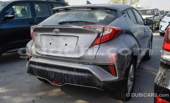 اشتري Imported Toyota C-HR آخر سيارة في Import - Dubai في الصومال اشتري Imported Toyota C-HR آخر سيارة في Import - Dubai في الصومال