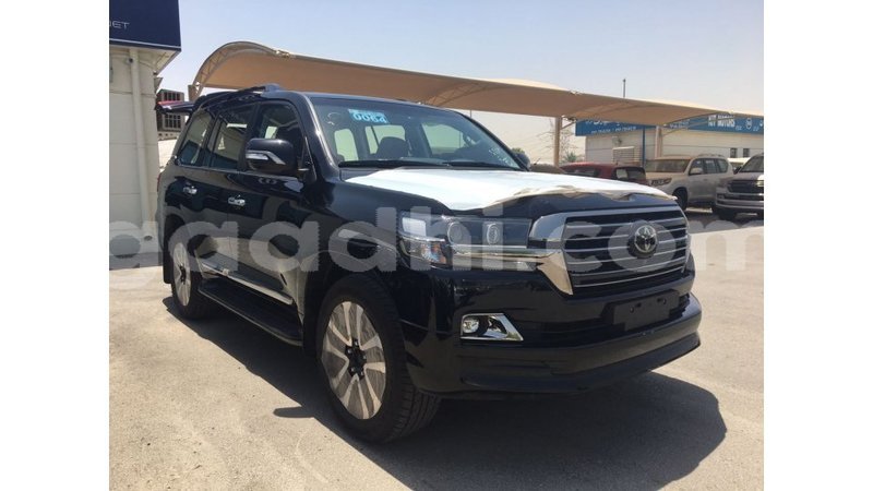 Big with watermark toyota land cruiser somalia import dubai 3104