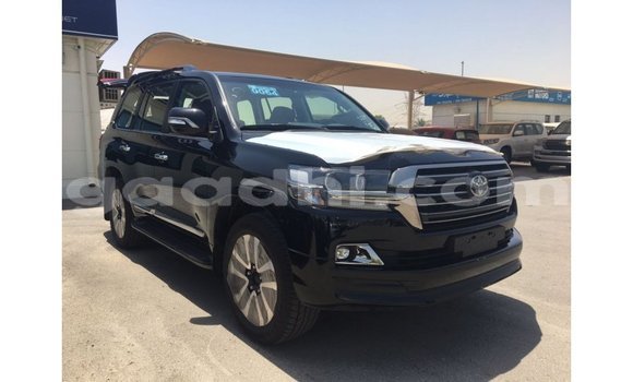 Imported Toyota Land Cruiser Black Makiinaa iti Import - Dubai keessatti Somalia keessatti Imported Toyota Land Cruiser Black Makiinaa iti Import - Dubai keessatti Somalia keessatti