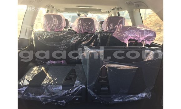 Imported Toyota Land Cruiser Black Makiinaa iti Import - Dubai keessatti Somalia keessatti Imported Toyota Land Cruiser Black Makiinaa iti Import - Dubai keessatti Somalia keessatti