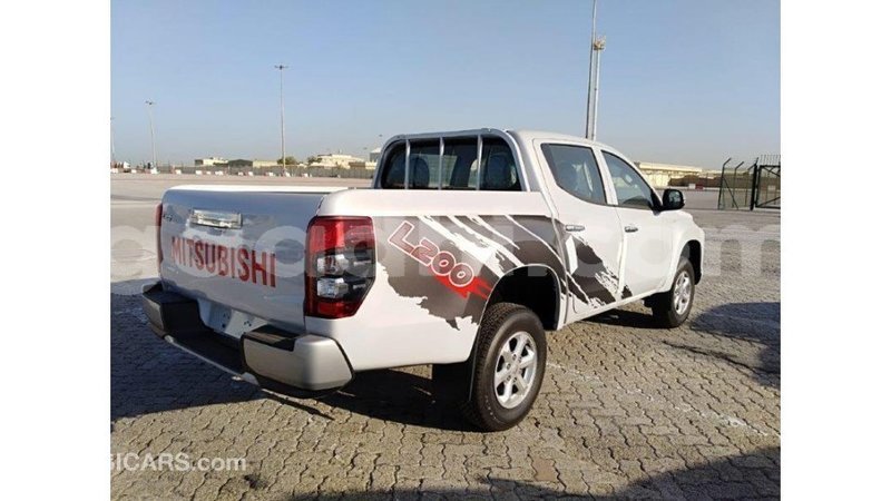 Big with watermark mitsubishi l200 somalia import dubai 3117