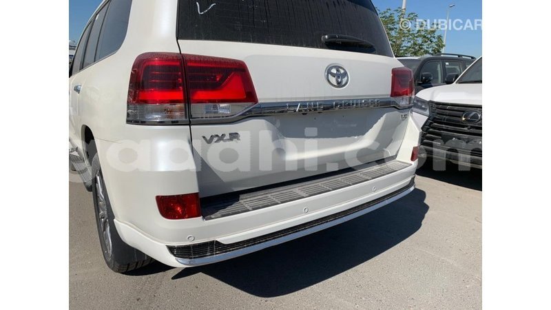 Big with watermark toyota land cruiser somalia import dubai 3126