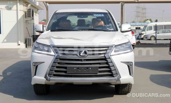 اشتري Imported Lexus LX أبيض سيارة في Import - Dubai في الصومال اشتري Imported Lexus LX أبيض سيارة في Import - Dubai في الصومال