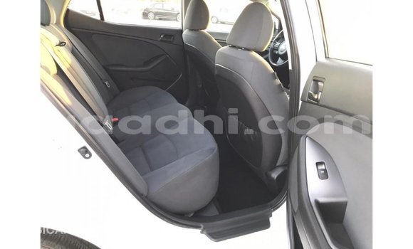 اشتري Imported Kia Optima أبيض سيارة في Import - Dubai في الصومال اشتري Imported Kia Optima أبيض سيارة في Import - Dubai في الصومال