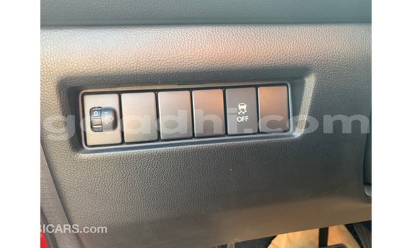 اشتري Imported Suzuki Swift أحمر سيارة في Import - Dubai في الصومال اشتري Imported Suzuki Swift أحمر سيارة في Import - Dubai في الصومال