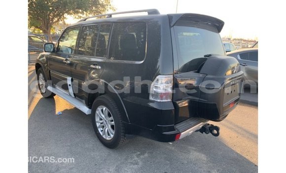 Imported Mitsubishi Pajero Black Makiinaa iti Import - Dubai keessatti Somalia keessatti Imported Mitsubishi Pajero Black Makiinaa iti Import - Dubai keessatti Somalia keessatti