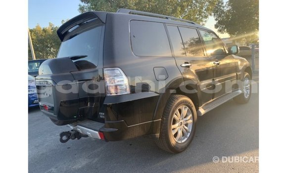 Imported Mitsubishi Pajero Black Makiinaa iti Import - Dubai keessatti Somalia keessatti Imported Mitsubishi Pajero Black Makiinaa iti Import - Dubai keessatti Somalia keessatti