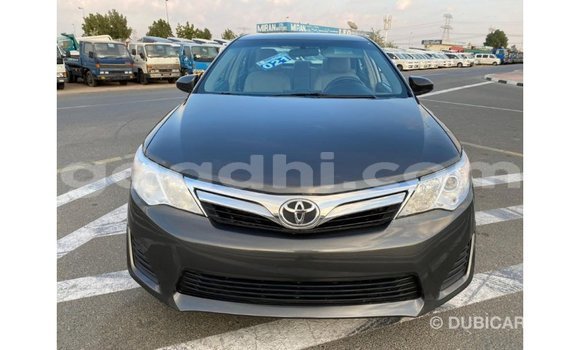 اشتري Imported Toyota Camry آخر سيارة في Import - Dubai في الصومال اشتري Imported Toyota Camry آخر سيارة في Import - Dubai في الصومال