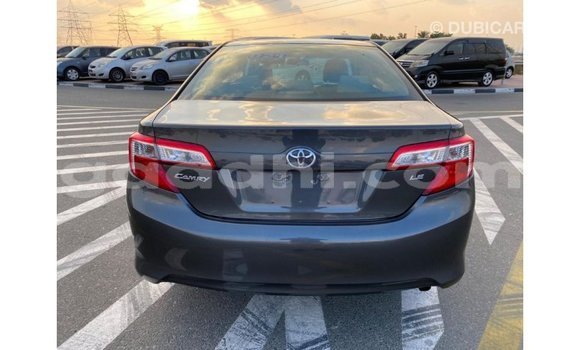 اشتري Imported Toyota Camry آخر سيارة في Import - Dubai في الصومال اشتري Imported Toyota Camry آخر سيارة في Import - Dubai في الصومال