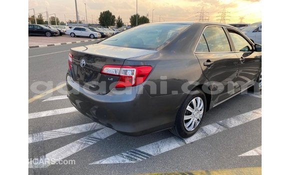 اشتري Imported Toyota Camry آخر سيارة في Import - Dubai في الصومال اشتري Imported Toyota Camry آخر سيارة في Import - Dubai في الصومال