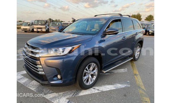 ይግዙ Imported Toyota Highlander ሰማያዊ መኪና በ Import - Dubai በ ሶማሊያ ይግዙ Imported Toyota Highlander ሰማያዊ መኪና በ Import - Dubai በ ሶማሊያ