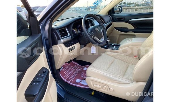 ይግዙ Imported Toyota Highlander ሰማያዊ መኪና በ Import - Dubai በ ሶማሊያ ይግዙ Imported Toyota Highlander ሰማያዊ መኪና በ Import - Dubai በ ሶማሊያ