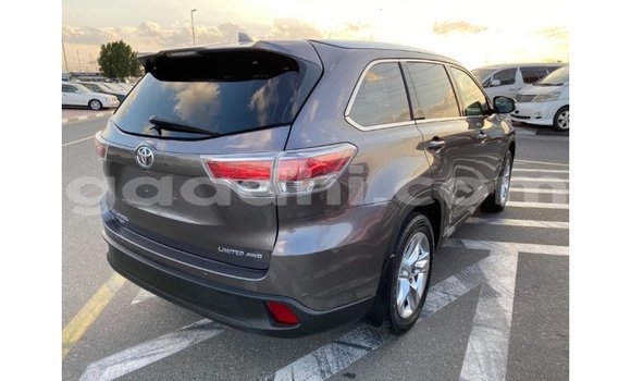 ይግዙ Imported Toyota Highlander ሌላ መኪና በ Import - Dubai በ ሶማሊያ ይግዙ Imported Toyota Highlander ሌላ መኪና በ Import - Dubai በ ሶማሊያ