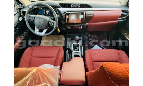 اشتري Imported Toyota Hilux أبيض سيارة في Import - Dubai في الصومال اشتري Imported Toyota Hilux أبيض سيارة في Import - Dubai في الصومال