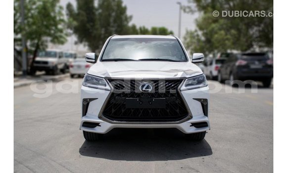اشتري Imported Lexus LX أبيض سيارة في Import - Dubai في الصومال اشتري Imported Lexus LX أبيض سيارة في Import - Dubai في الصومال