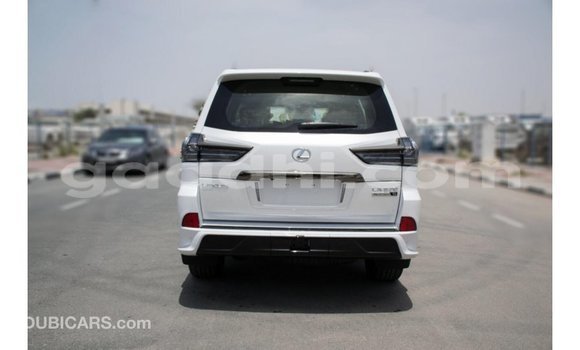 اشتري Imported Lexus LX أبيض سيارة في Import - Dubai في الصومال اشتري Imported Lexus LX أبيض سيارة في Import - Dubai في الصومال