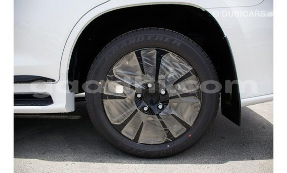 اشتري Imported Lexus LX أبيض سيارة في Import - Dubai في الصومال اشتري Imported Lexus LX أبيض سيارة في Import - Dubai في الصومال