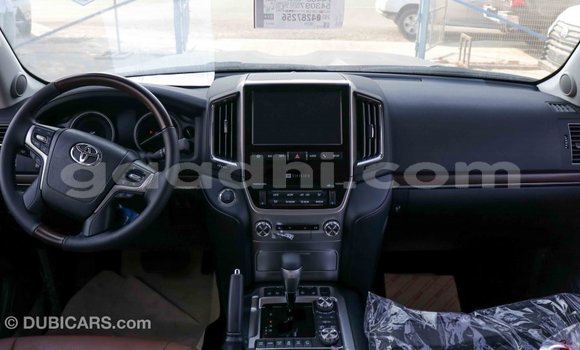 اشتري Imported Toyota Land Cruiser أسود سيارة في Import - Dubai في الصومال اشتري Imported Toyota Land Cruiser أسود سيارة في Import - Dubai في الصومال