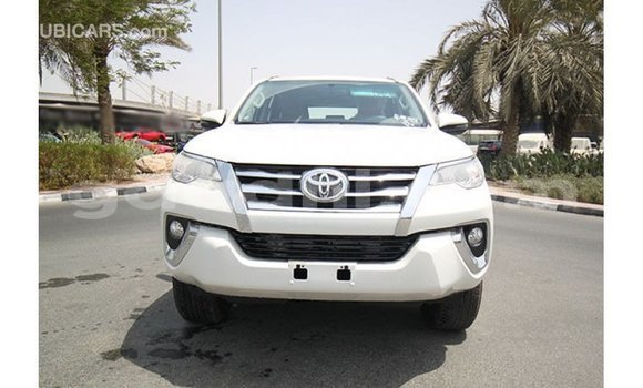 اشتري Imported Toyota Fortuner أبيض سيارة في Import - Dubai في الصومال اشتري Imported Toyota Fortuner أبيض سيارة في Import - Dubai في الصومال