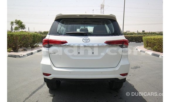 اشتري Imported Toyota Fortuner أبيض سيارة في Import - Dubai في الصومال اشتري Imported Toyota Fortuner أبيض سيارة في Import - Dubai في الصومال