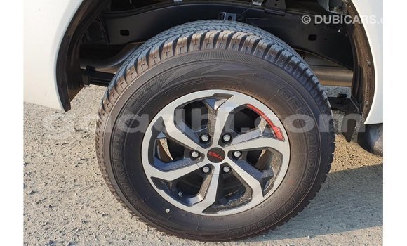 اشتري Imported Toyota Hilux أبيض سيارة في Import - Dubai في الصومال اشتري Imported Toyota Hilux أبيض سيارة في Import - Dubai في الصومال