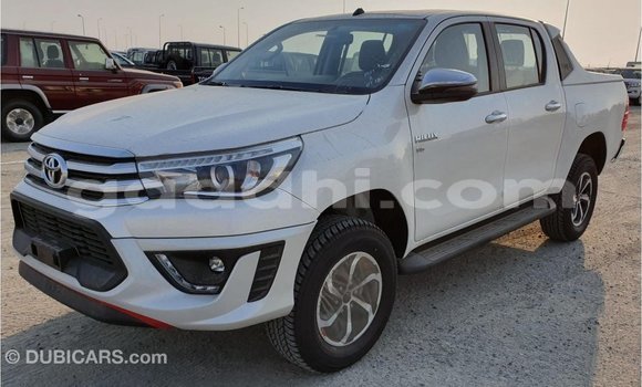 اشتري Imported Toyota Hilux أبيض سيارة في Import - Dubai في الصومال اشتري Imported Toyota Hilux أبيض سيارة في Import - Dubai في الصومال
