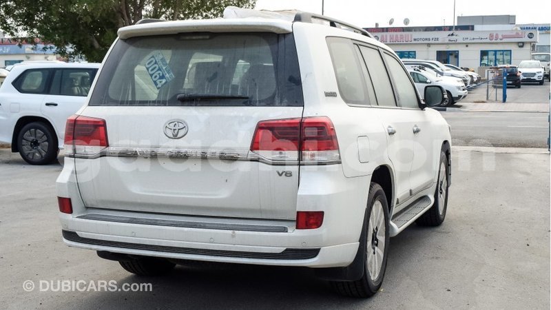 Big with watermark toyota land cruiser somalia import dubai 3169