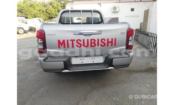 اشتري Imported Mitsubishi L200 آخر سيارة في Import - Dubai في الصومال اشتري Imported Mitsubishi L200 آخر سيارة في Import - Dubai في الصومال