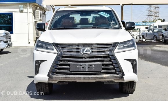 اشتري Imported Lexus LX أبيض سيارة في Import - Dubai في الصومال اشتري Imported Lexus LX أبيض سيارة في Import - Dubai في الصومال