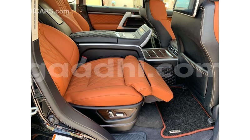 Big with watermark toyota land cruiser somalia import dubai 3182