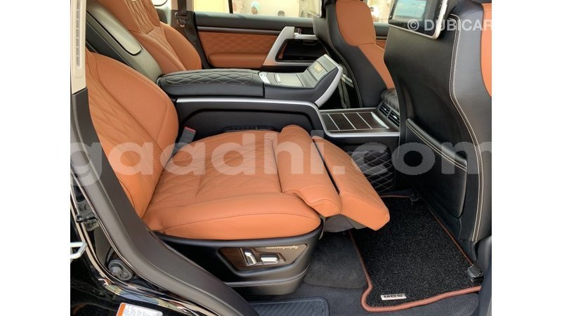 Big with watermark toyota land cruiser somalia import dubai 3182